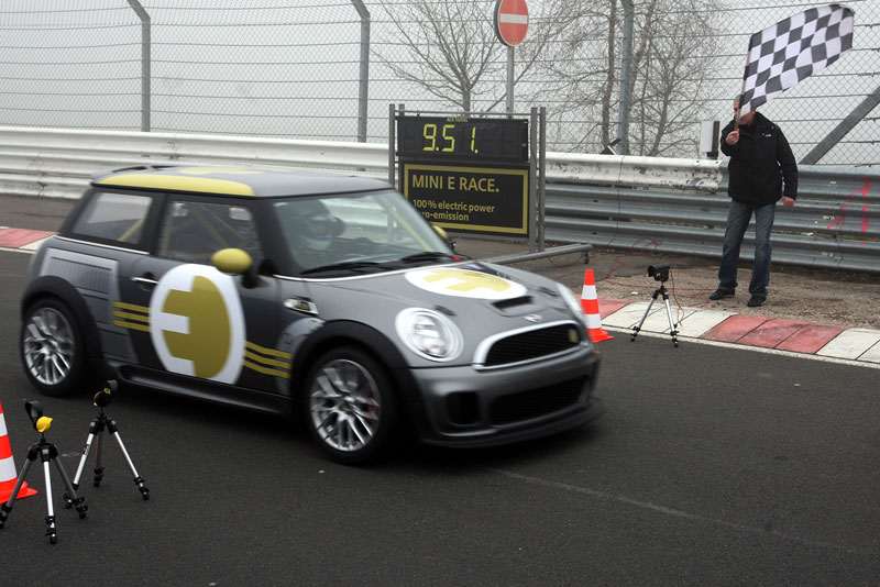 Mini E Race Primul Automobil Electric Pe Nurburgring Nordschleife Odat Ro